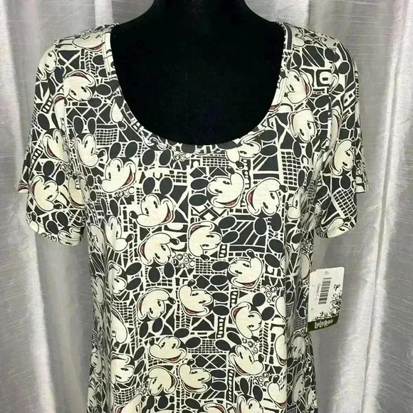 LuLaRoe Disney NWT Women’s L Mickey Print Short Sleeve Classic T - Picture 1 of 9